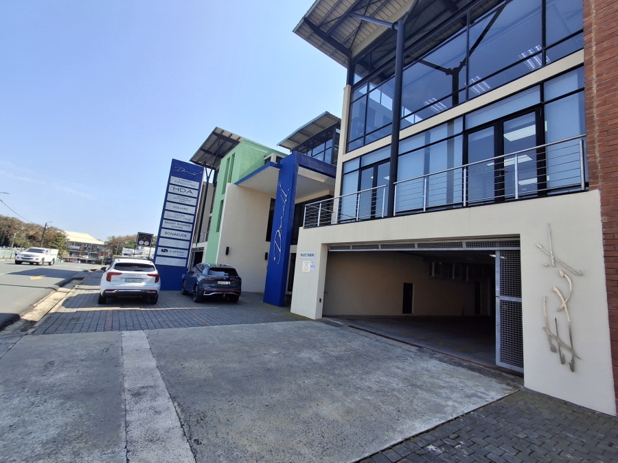 To Let Commercial Property for Rent in Vincent Eastern Cape